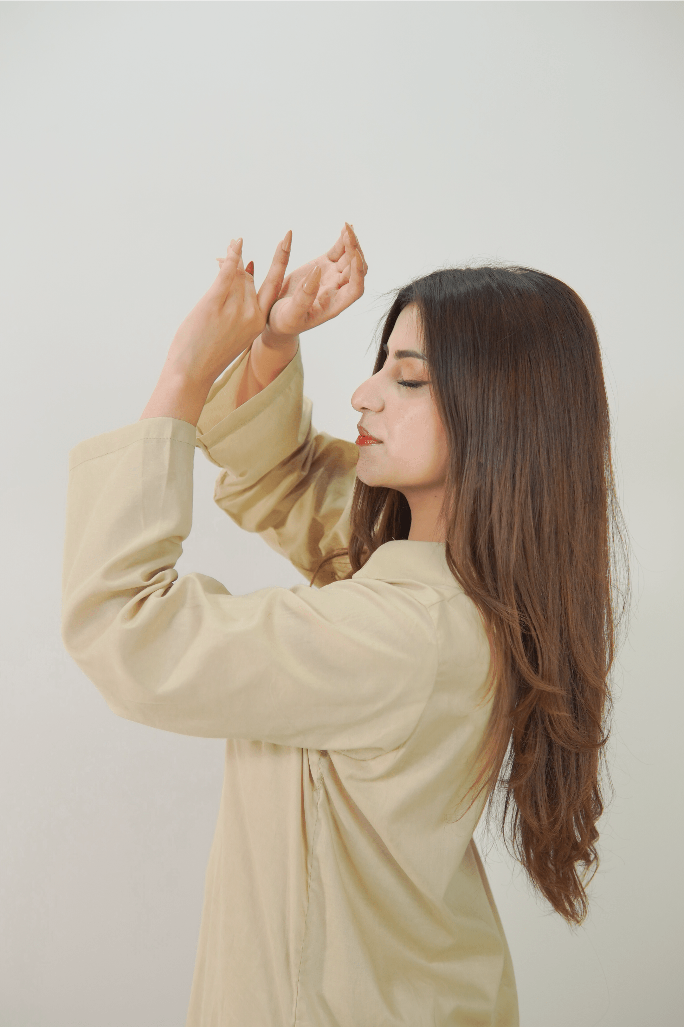 2PC Stiched Plan Lawn ML 009 - Mahriza