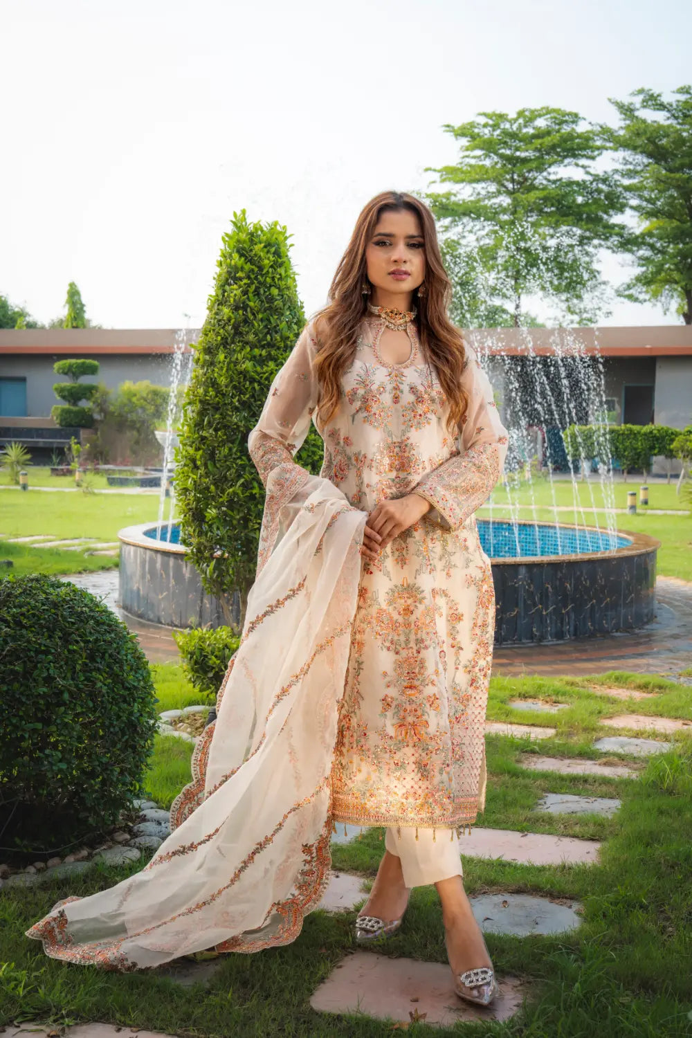 🤍 Ivory Elegance – Luxury Organza Party Wear Mahriza