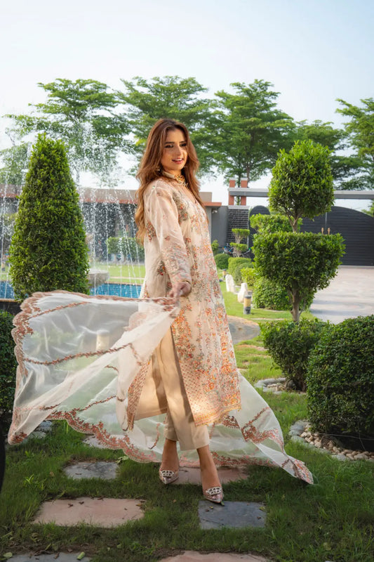 🤍 Ivory Elegance – Luxury Organza Party Wear
