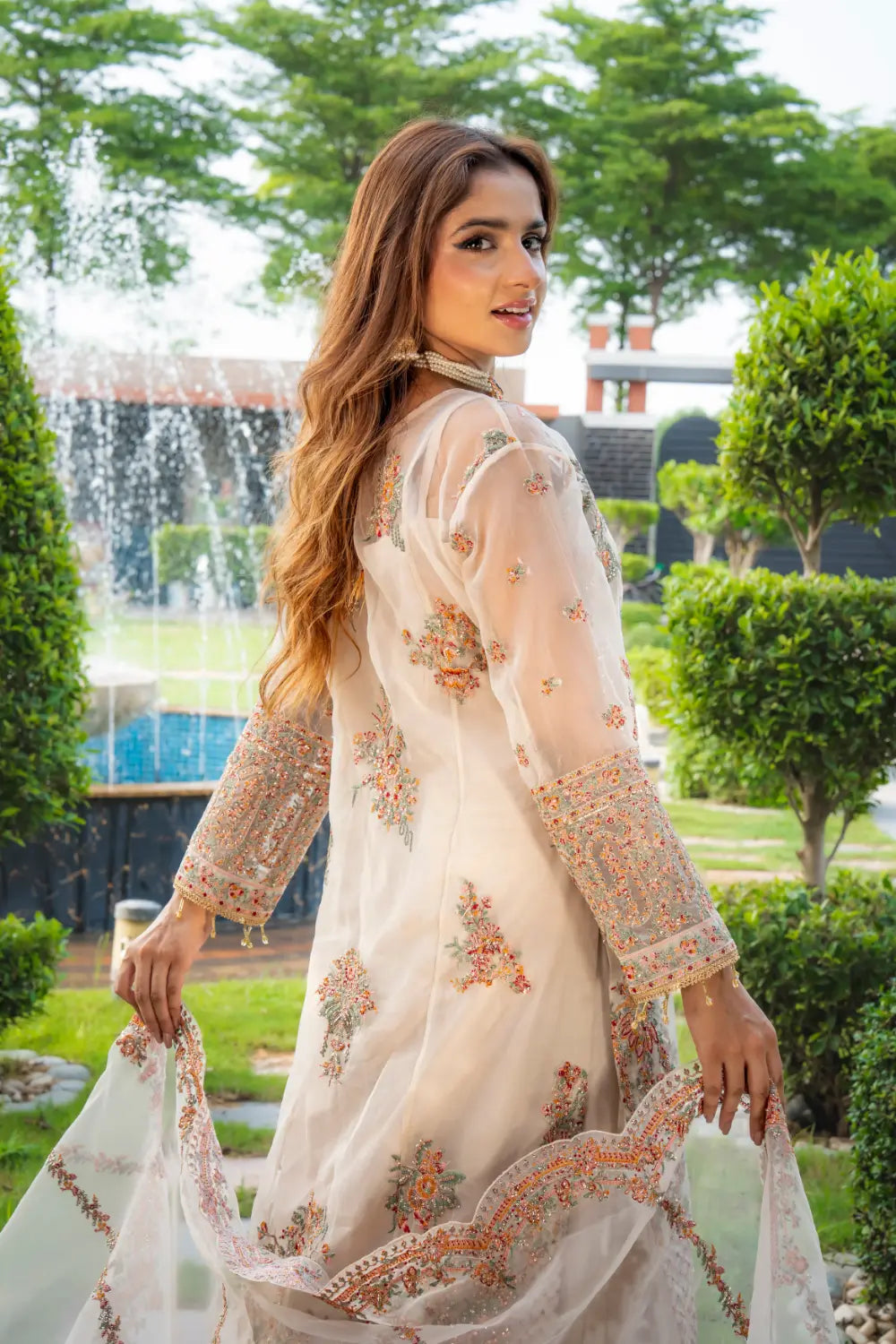 🤍 Ivory Elegance – Luxury Organza Party Wear Mahriza