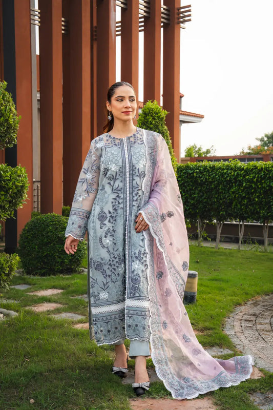 💠 Frosted Lilac – Luxury Embroidered Organza Dress