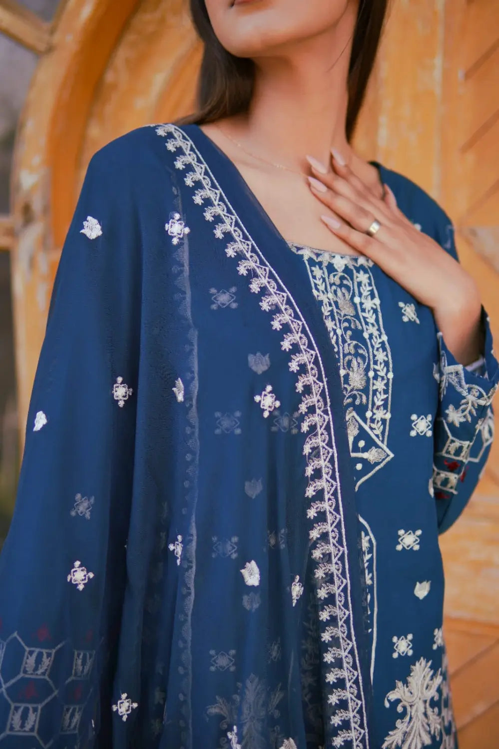 3PC Stiched Embroidered Patch Suit ML 11 Mahriza