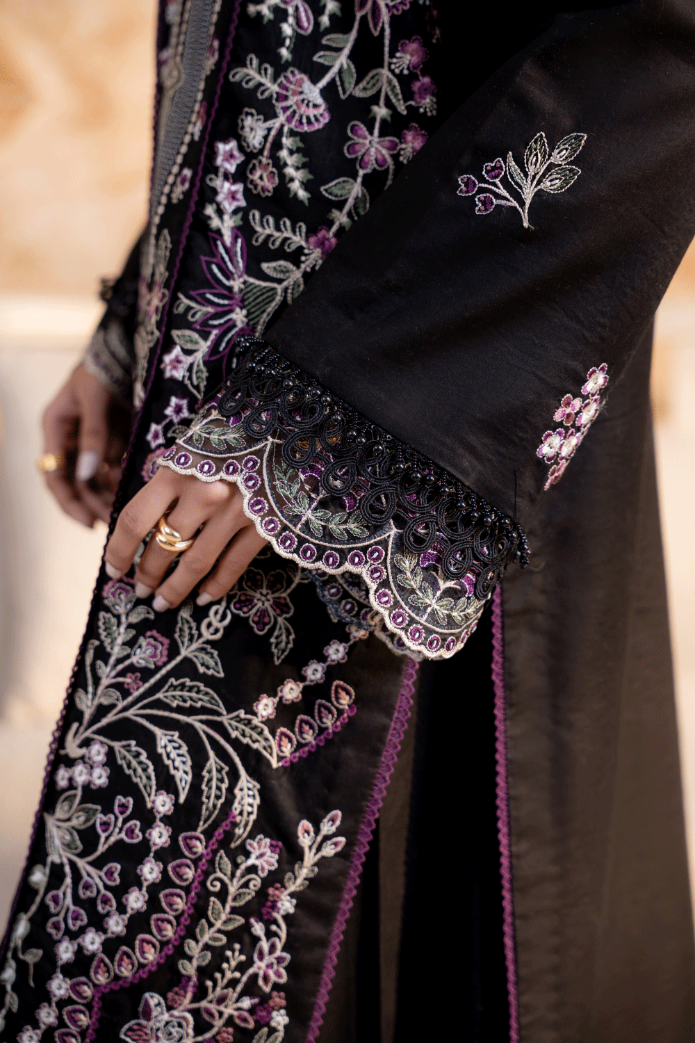 Black Embroidered Lawn 3PC Suit - Mahriza