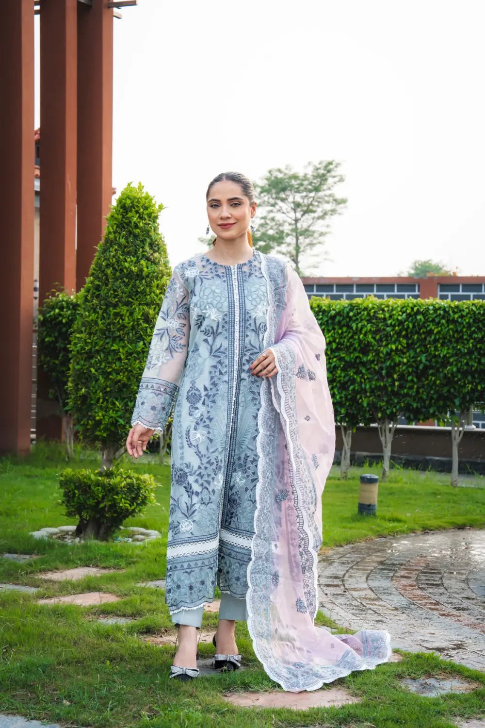 💠 Frosted Lilac – Luxury Embroidered Organza Dress - Mahriza