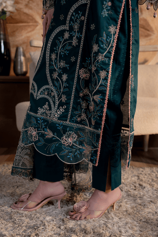 Green Embroidered Lawn 3PC Suit - Mahriza